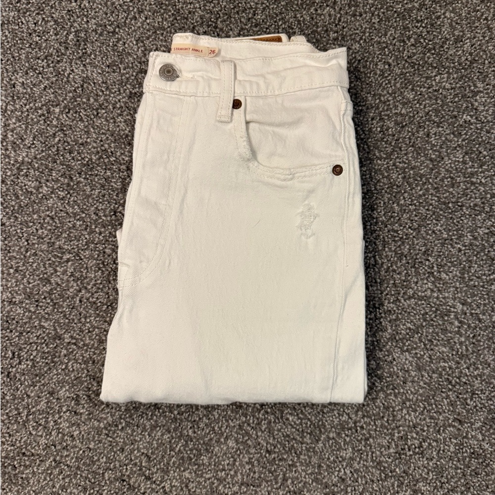 Levi’s Ribcage Straight Ankle White Jeans
